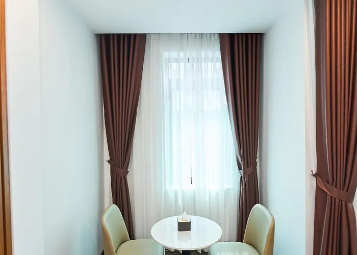 Swan Hotel *